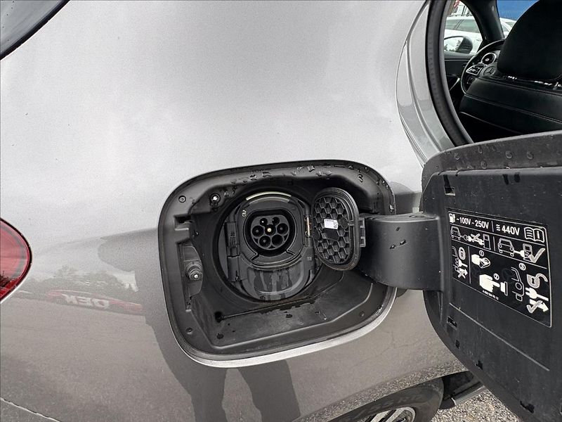 Mercedes-Benz Třídy A 1,3 250e Full Led,Navi,Výhřev - fotka 36 z 43