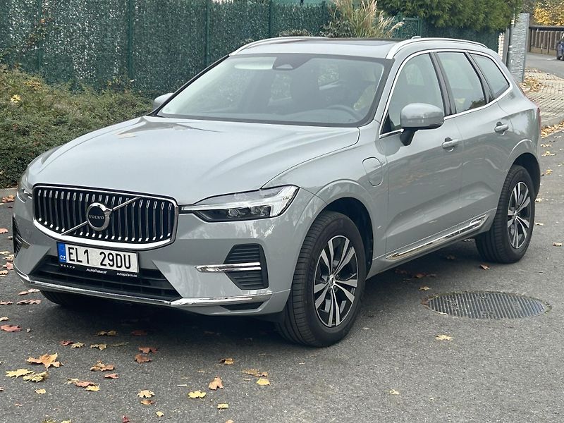 Volvo XC60 (2025) T6 RECHARGE PHEV 4WD ČR 1.maj  - fotka 6 z 46