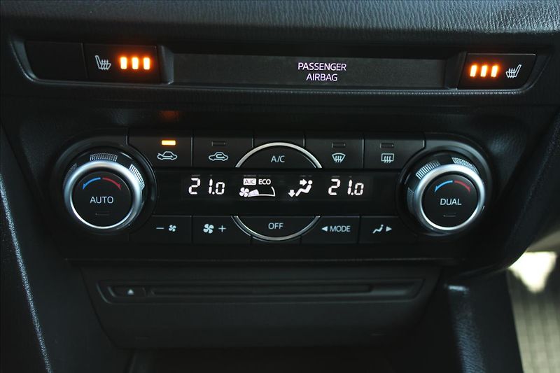 Mazda 3 2,0 i  ČR,1.MAJITEL,ATTRACTION - fotka 13 z 25