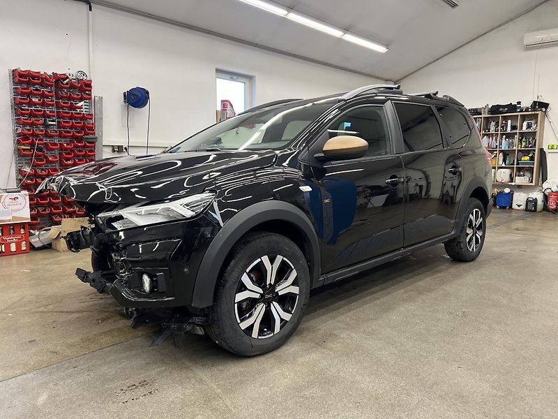 Dacia Jogger Extreme+ 1.0i 74 kW - fotka 3 z 18