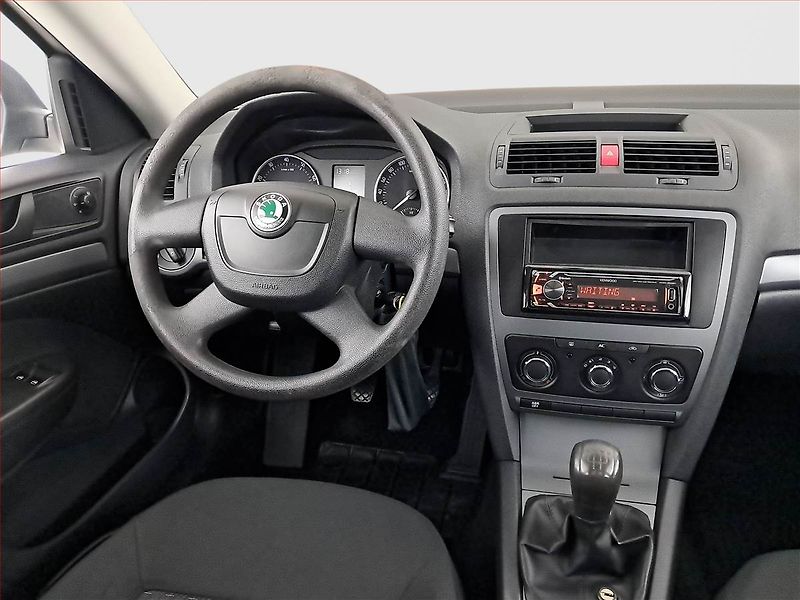 Škoda Octavia (2011) 1.6 - fotka 7 z 15