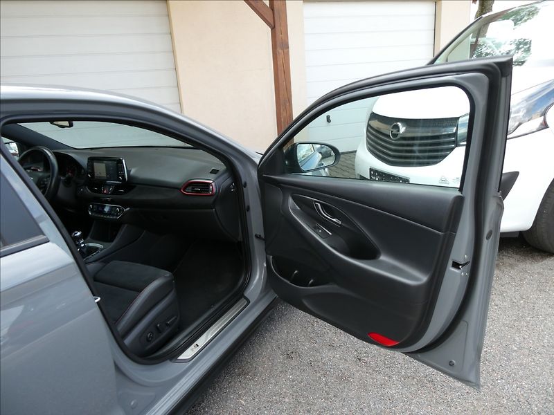 Hyundai i30 2,0 i N 202kW serviska - fotka 24 z 50