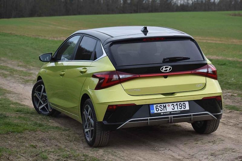 Hyundai i20 po faceliftu se moc nezměnil. Ale škoda to určitě není