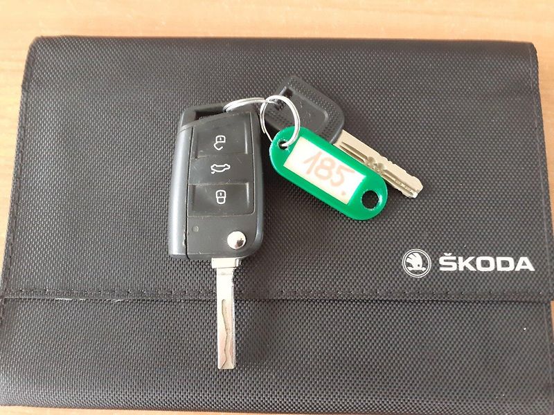 Škoda Fabia (2017) KOMBI 1.0 MPi ČR - fotka 31 z 34
