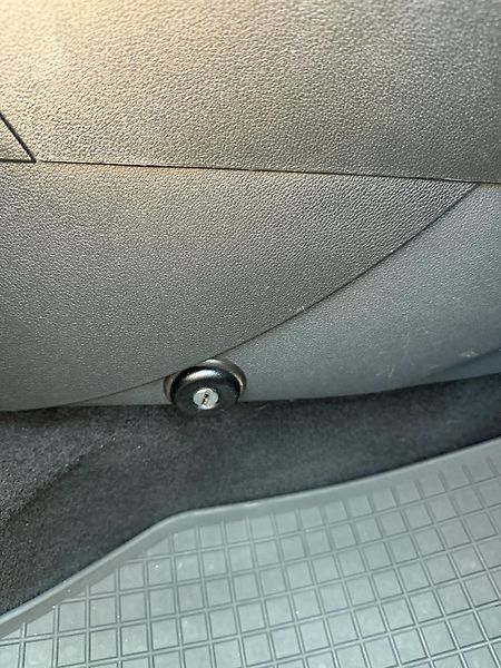 Peugeot 308 1.4i - fotka 20 z 22