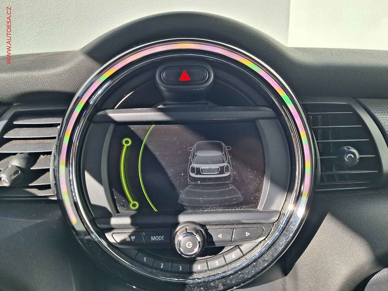 Mini Cooper (2017) 1.5i, LED, navi, panor - fotka 17 z 17