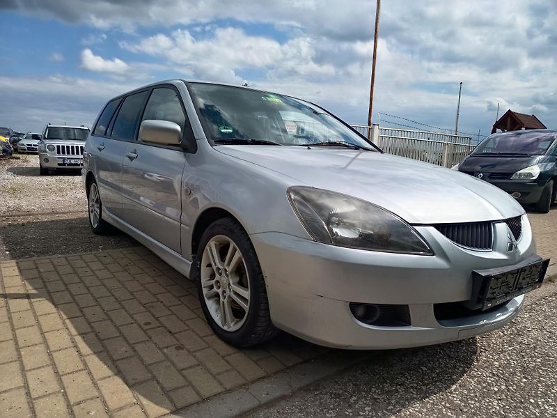 Mitsubishi Lancer (2005) 2.0 16v 100kw - fotka 11 z 45