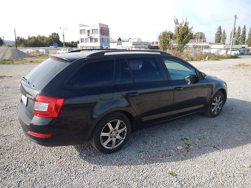 Škoda Octavia 1.6 Tdi 77 kw - fotka 3 z 15