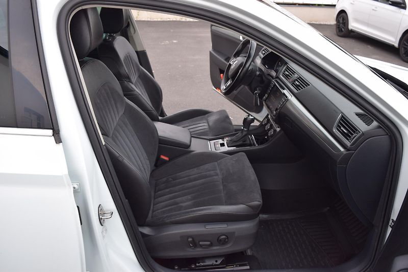 Škoda Superb (2016) 2.0TDI 140kw 4x4 DSG STYLE NAV - fotka 38 z 50
