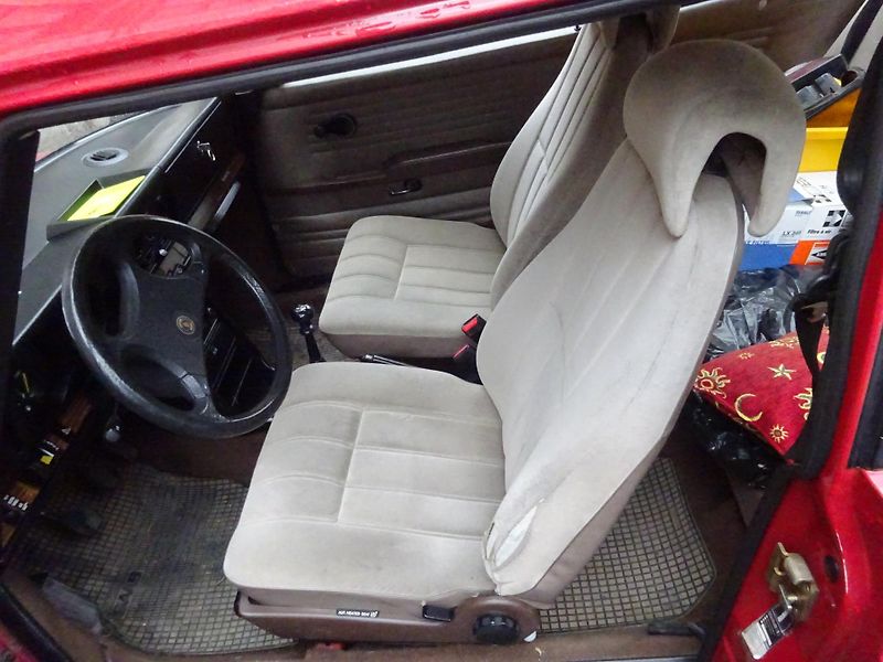 Saab 90 (1985)  2.0  - fotka 3 z 16