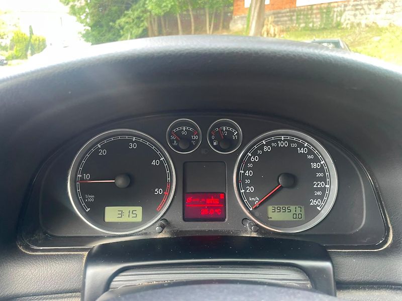 Volkswagen Passat (2003) 1,9 TDi 74 Kw TAŽNÉ - fotka 9 z 12