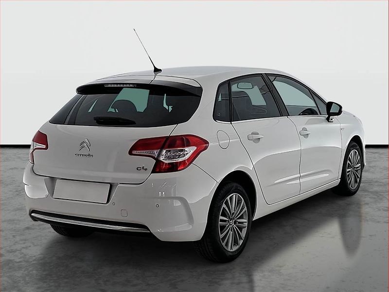 Citroën C4 (2012) Exclusive 1.6 HDi, Serv.kniha - fotka 5 z 19