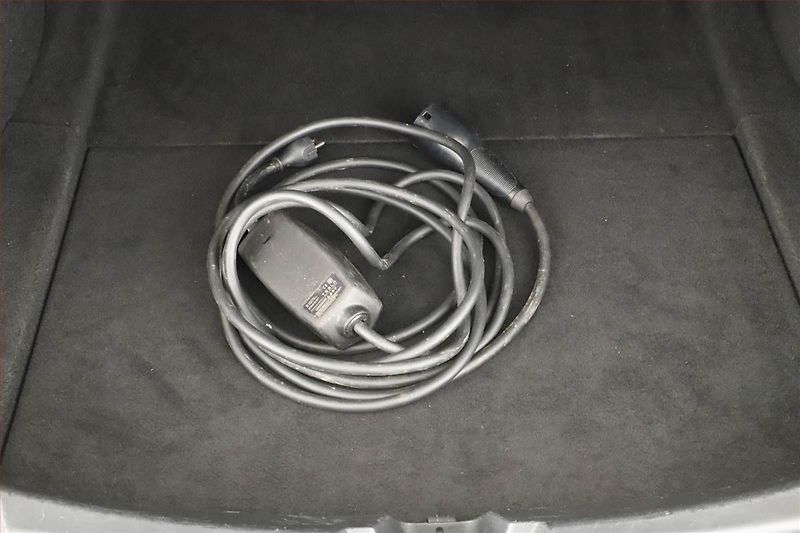 Tesla Model 3 (2020) Std Range Plus 52kWh, SoH 84% - fotka 21 z 21