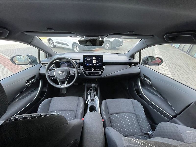 Toyota Corolla 1.8 Comfort Tech - fotka 13 z 14