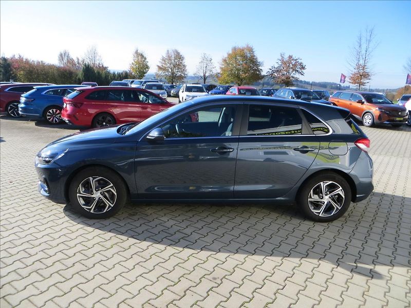 Hyundai i30 1,0 T-GDI Smart AUT7 ČR TOP - fotka 4 z 23
