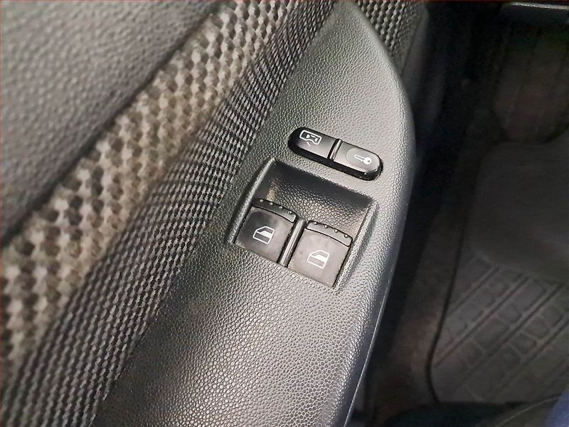 Škoda Fabia (2006) 1.2, po STK, Tažné, Klima - fotka 14 z 14