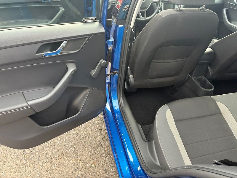 Škoda Rapid 1.2 TSi 81 kW Spaceback ČR - fotka 10 z 21