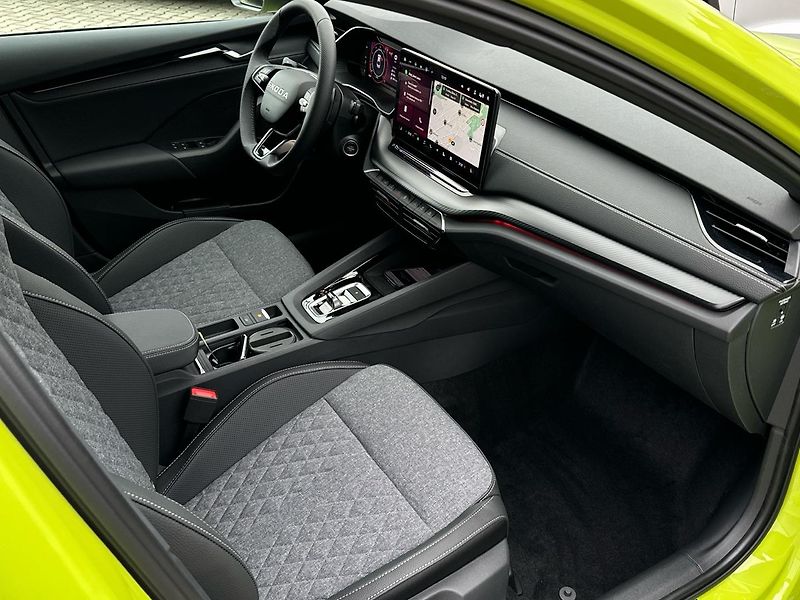 Škoda Octavia Sportline 1,5 TSI 110kW DSG - fotka 12 z 24