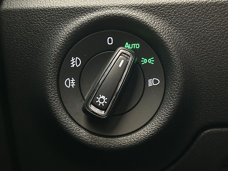 Škoda Kamiq 1.5 TSI Monte Carlo - fotka 18 z 29