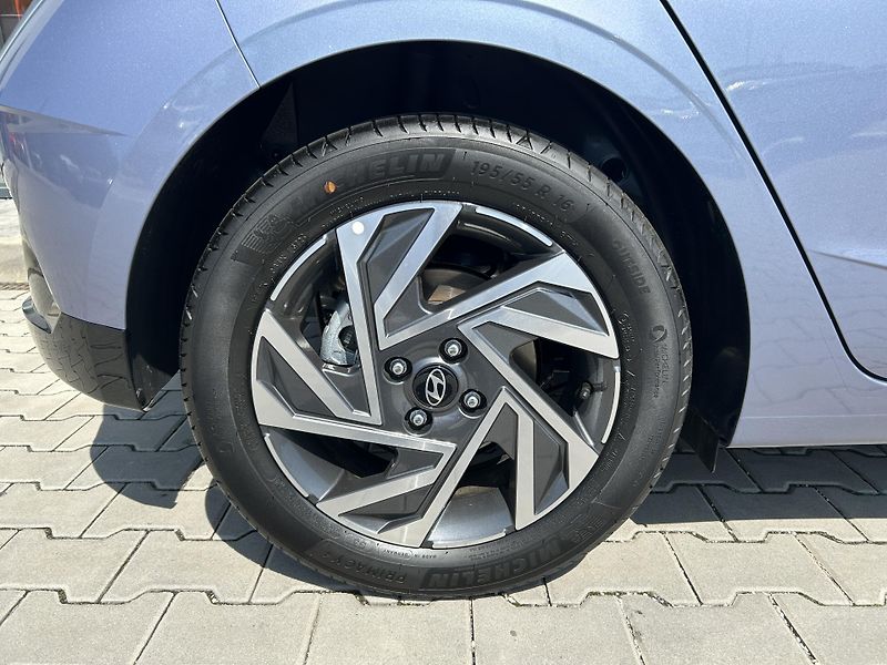 Hyundai i20 1,0 T-GDI 74 kW 6st. STYLE FL - fotka 4 z 31