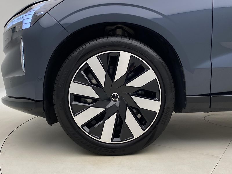 Volvo EX90 PURE ELECTRIC TWIN ULTRA B&W - fotka 39 z 63