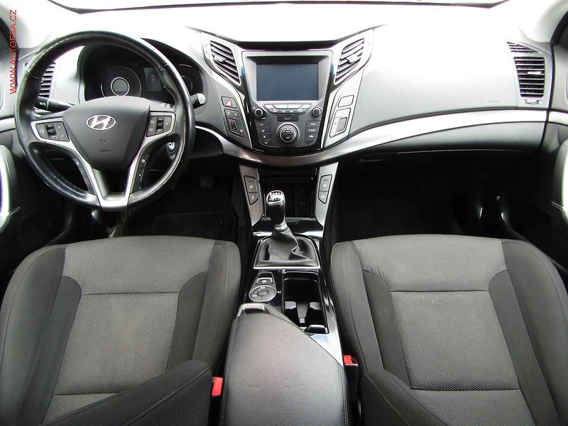 Hyundai i40 (2019) 1.6CRDi, ČR, AC, navi, kamera - fotka 8 z 22