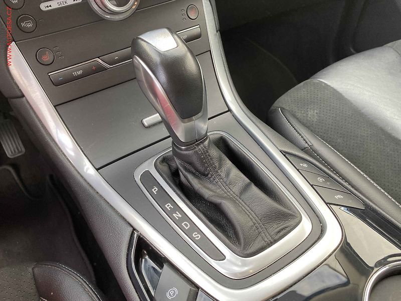 Ford S-MAX (2018) 2.0TDCi 4x4, ČR, AT, navi - fotka 16 z 18