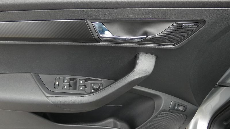 Škoda Karoq 1,5 TSI Sportline DSG - fotka 9 z 25