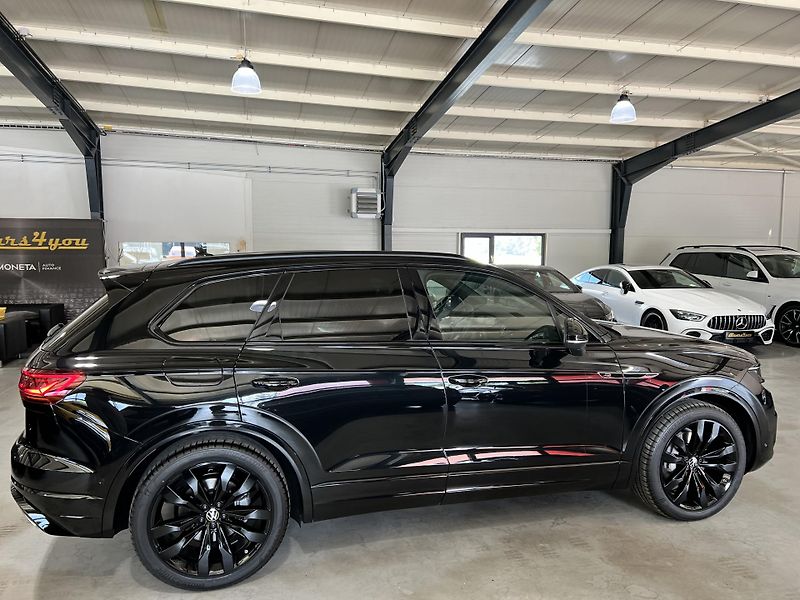 Volkswagen Touareg (2024) 3.0 TDI 210kW R-LINE EXCLUSIVE - fotka 13 z 56