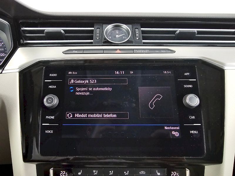 Volkswagen Passat (2018) 2.0TDI 140kW DSG R-line DSG 4x - fotka 15 z 35
