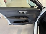 Volvo XC60 (2026) B5 2.0L 250+14 HPAT8 AWD CORE - náhled 14