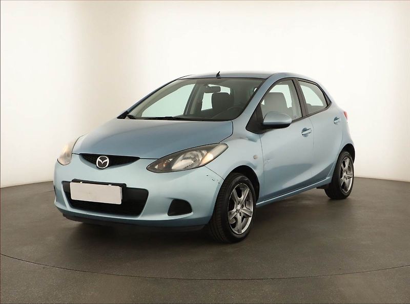 Mazda 2 (2009) 1.3 i, ČR,1.maj, jezdí výborně - fotka 2 z 13