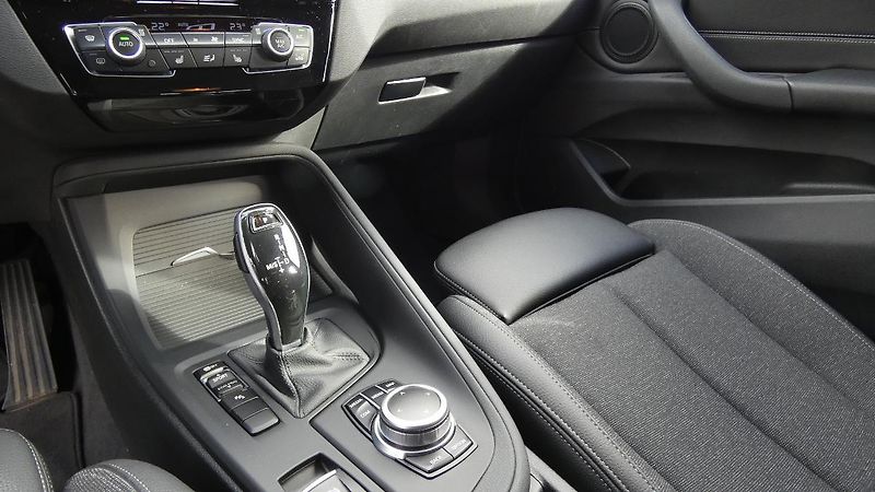 BMW X1 s Drive18d - fotka 6 z 24