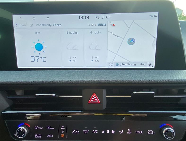 Kia EV6 (2023) 58 kWh, 2023 - fotka 14 z 26