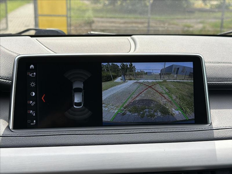 BMW X6 3,0 40d Xdrive Mpaket DPH HUD - fotka 19 z 34