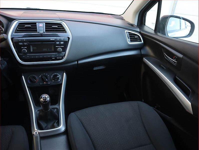 Suzuki SX4 S-Cross (2019) GL 1.0 BoosterJet, Serv.kniha - fotka 8 z 16