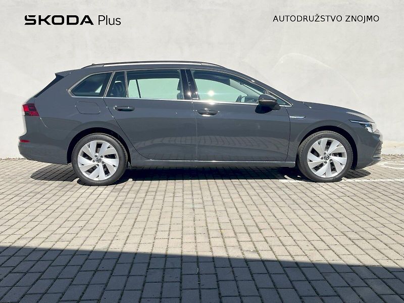 Volkswagen Golf (2022) VARIANT 1,5 eTSI 96KW DSG STYL - fotka 8 z 23
