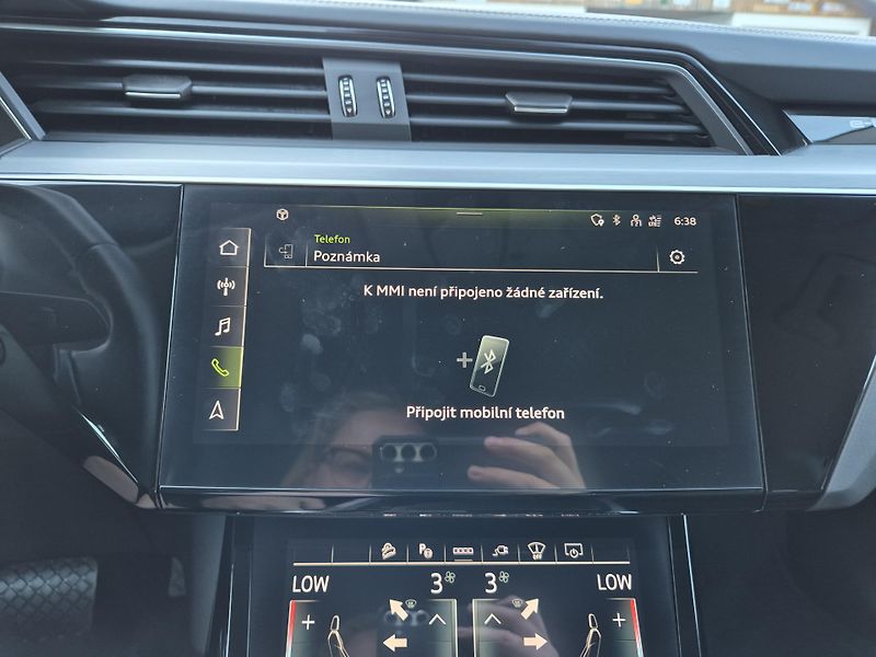 Audi e-tron SPORTBACK 300kw SOH 97,2% - fotka 33 z 45