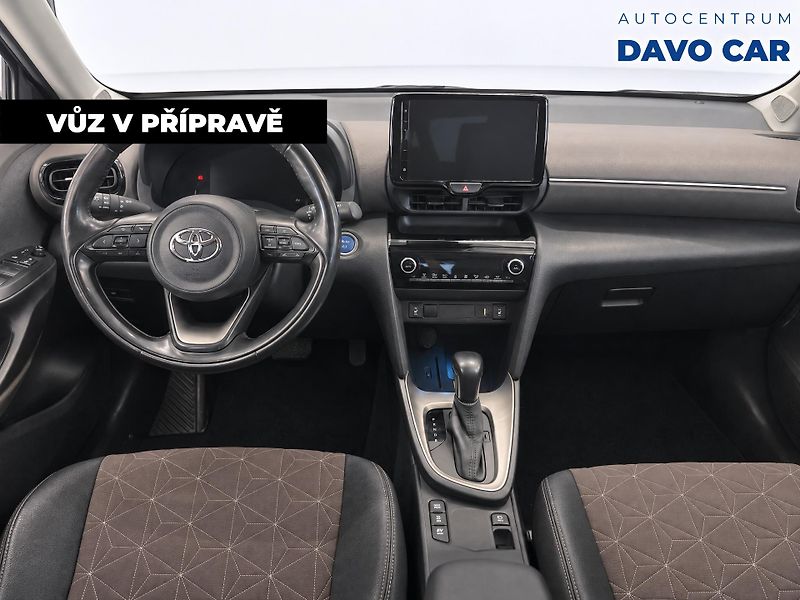 Toyota Yaris Cross 1,5 Hybrid 68kW e-CVT CZ DPH - fotka 5 z 12