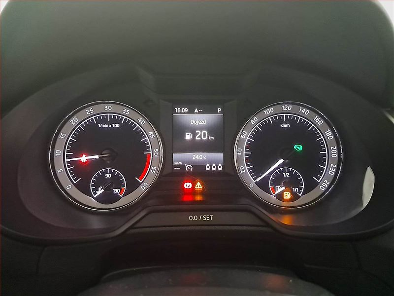 Škoda Octavia (2018) 1.6 TDI, Automat, Navi - fotka 11 z 24