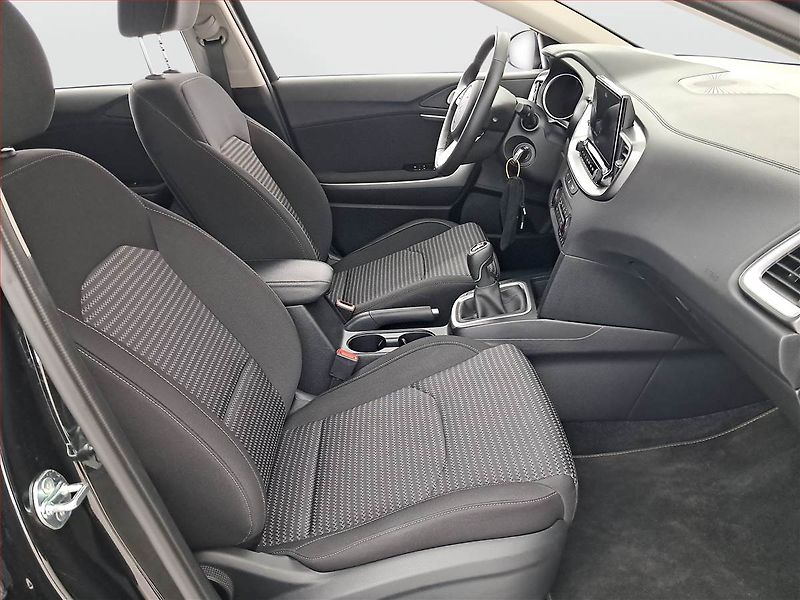 Kia Ceed (2025) Top 1.5 T-GDI - fotka 9 z 20