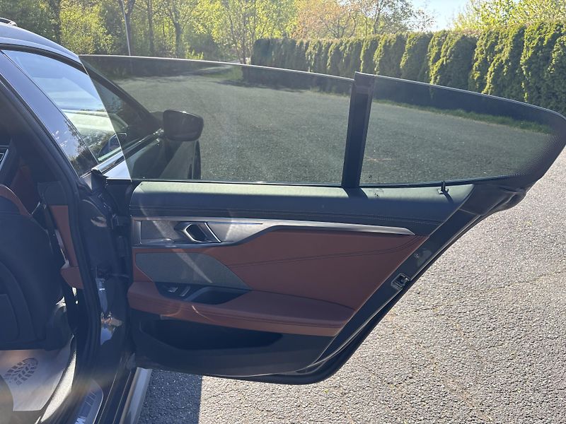 BMW Řada 8 (2022) 840d xDRIVE M PANO LASER H/K - fotka 16 z 40