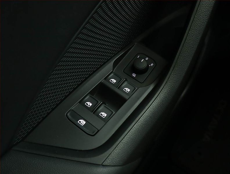 Škoda Octavia (2023) Ambition 2.0 TDI, ČR,1.maj - fotka 15 z 15