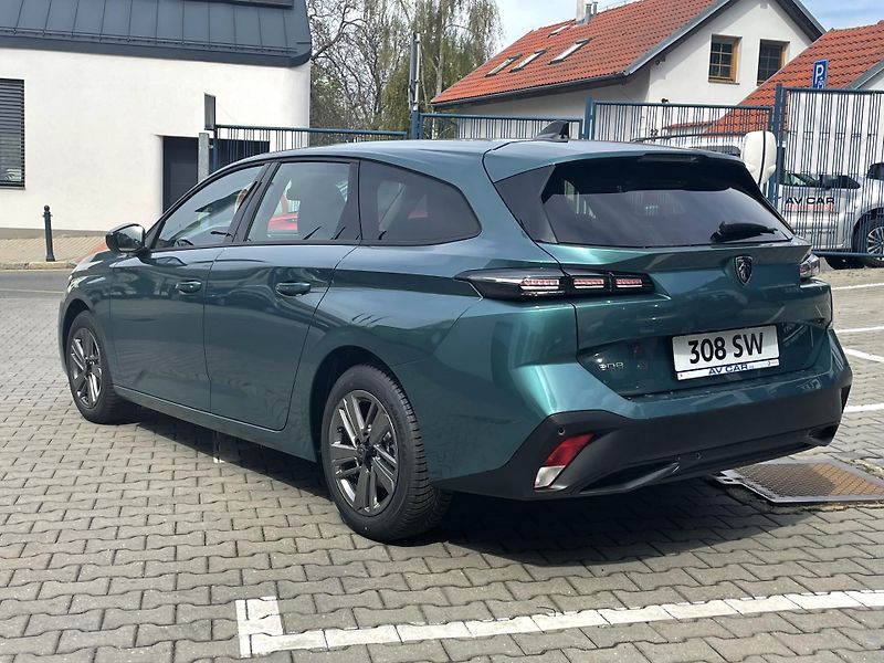 Peugeot 308 SW STYLE Hybrid 145 e-DCS6 - fotka 5 z 8