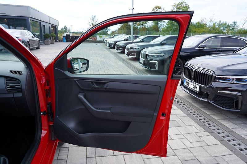 Škoda Fabia 1.0 MPI  75 PS/10.400 km !!!! - fotka 17 z 33