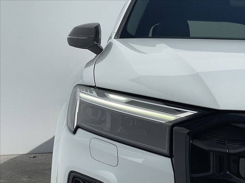Audi Q7 3,0 50 TDI quattro S line TZ - fotka 21 z 25
