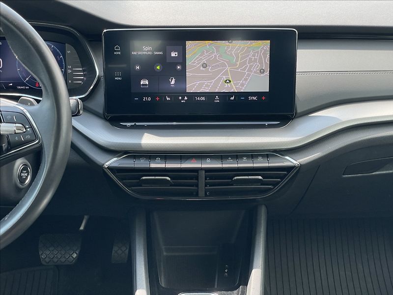 Škoda Octavia 1,4 TSI DSG Combi Ambition  iV - fotka 12 z 24