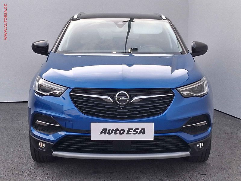 Opel Grandland X (2021) 1.2T, Ultimate, AT, kůže - fotka 2 z 19
