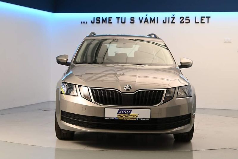 Škoda Octavia (2019) 1.5 ACTIVE 110 KW TSI - fotka 3 z 20