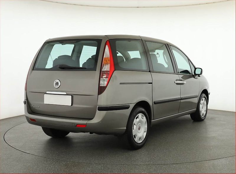 Fiat Ulysse (2009) 2.0 JTD, 7 míst, po STK - fotka 5 z 15